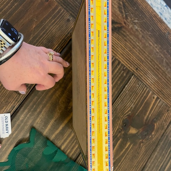 Vibrant Yellow and Blue Cigar Box with Decorative Emblem - Picture 6 of 9